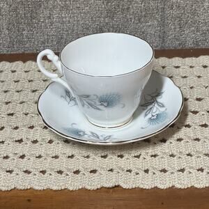 Royal Ascot England Bone China Teacup & Saucer Blue Floral Flowers Gold Trim Vtg